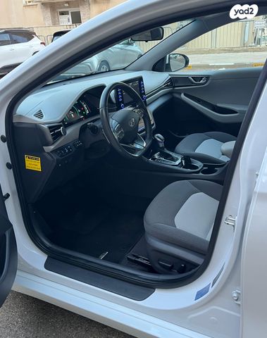 יונדאי איוניק