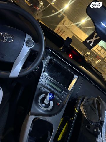 טויוטה פריוס