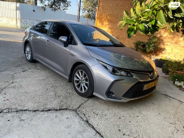 מודעת רכב טויוטה קורולה