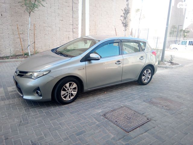 מודעת רכב טויוטה אוריס