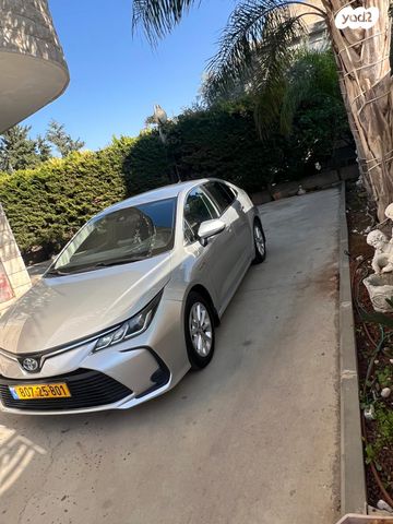 טויוטה קורולה