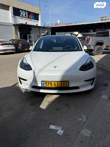 טסלה מודל 3