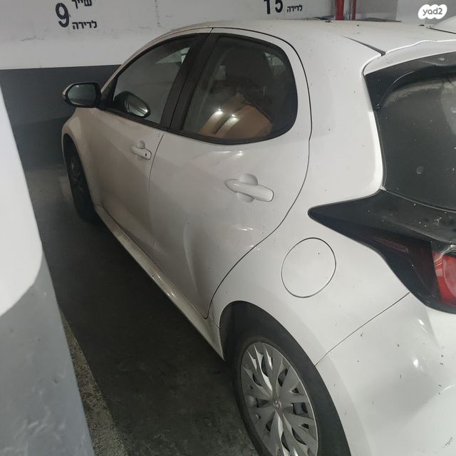 מודעת רכב טויוטה יאריס