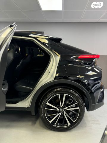 מודעת רכב טויוטה C-HR