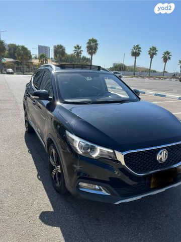 מודעת רכב אם ג'י ZS