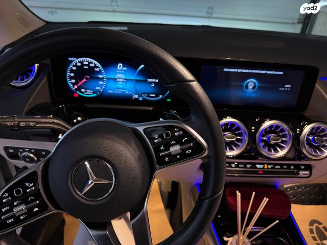 מודעת רכב מרצדס-בנץ EQA