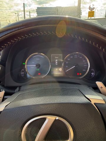 מודעת רכב לקסוס IS