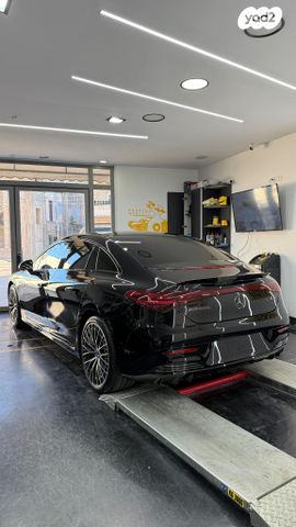 מודעת רכב מרצדס-בנץ EQE