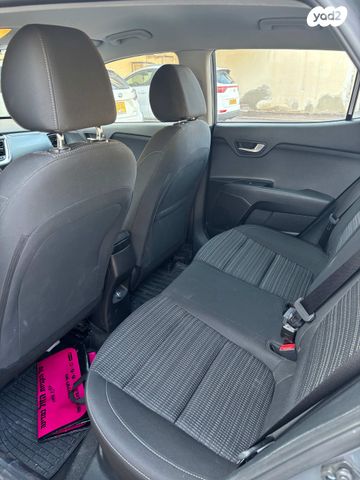 מודעת רכב קיה סטוניק