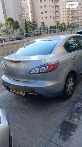 מודעת רכב מאזדה 3