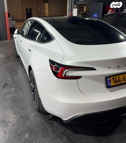 מודעת רכב טסלה מודל 3