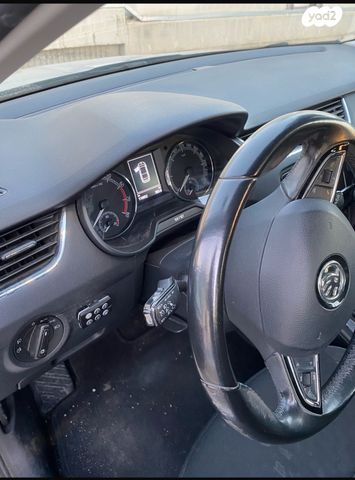 סקודה אוקטביה 