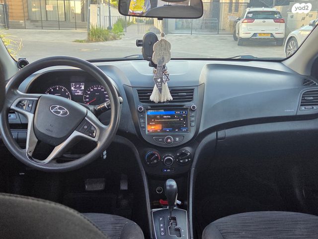 יונדאי אקסנט i25