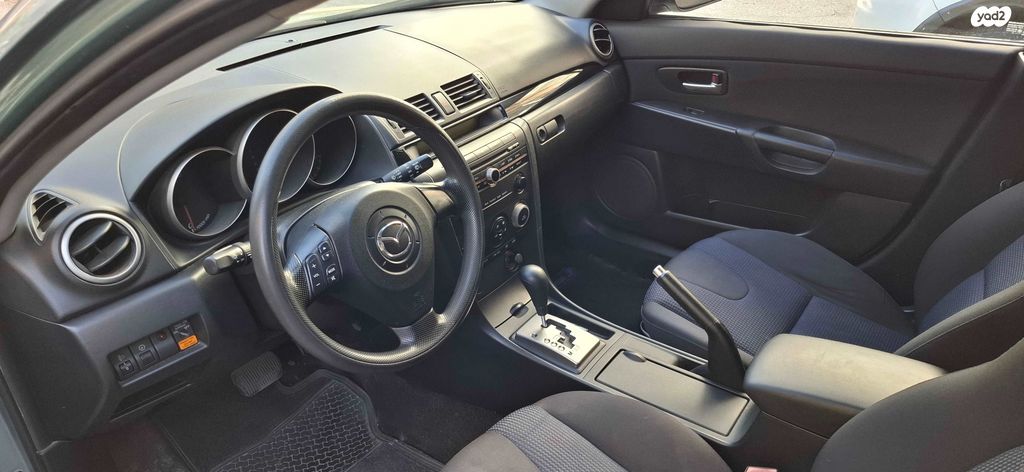 מודעת רכב מאזדה 3