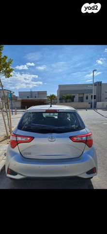 טויוטה יאריס