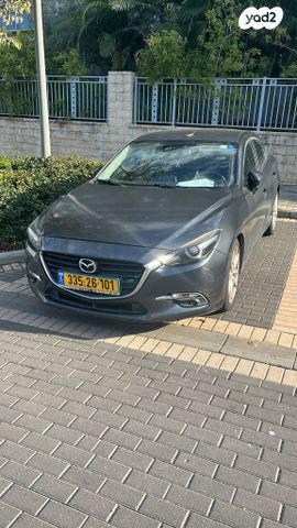 מודעת רכב מאזדה 3