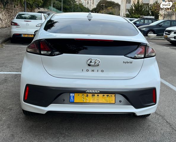 יונדאי איוניק