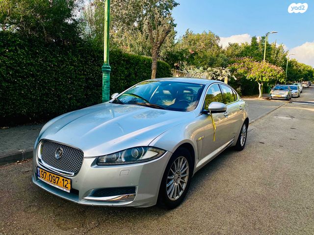 מודעת רכב יגואר XF