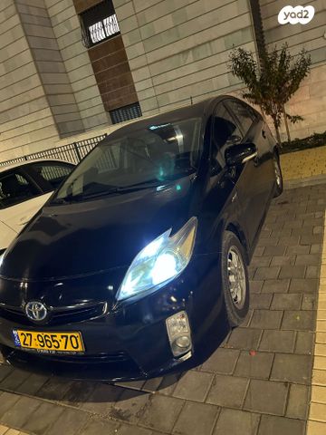 טויוטה פריוס