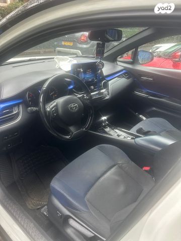 טויוטה C-HR