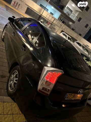 טויוטה פריוס