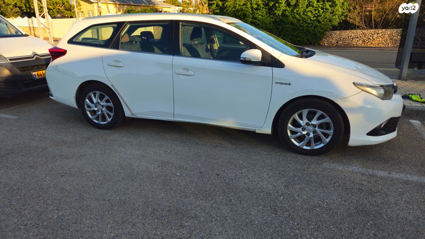 מודעת רכב טויוטה אוריס