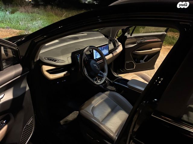 מודעת רכב ג׳ילי Geometry C