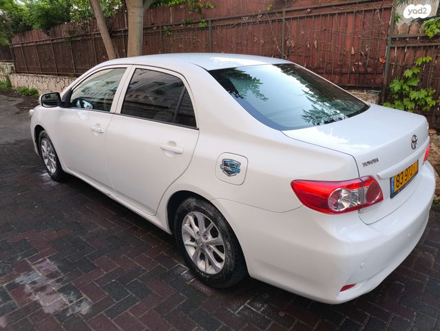 טויוטה קורולה