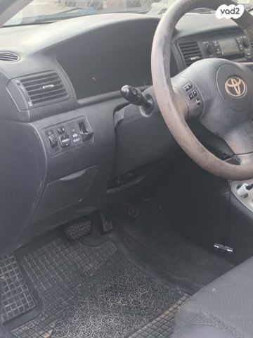 טויוטה קורולה