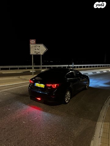 מאזדה 3