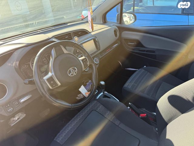 מודעת רכב טויוטה יאריס