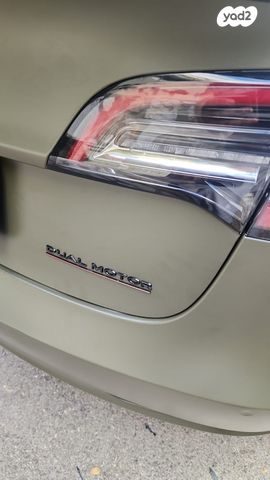 מודעת רכב טסלה מודל 3