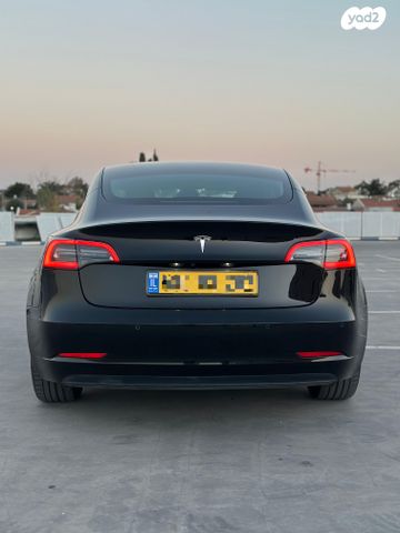 טסלה מודל 3