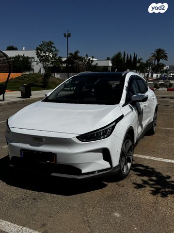 מודעת רכב ג׳ילי Geometry C