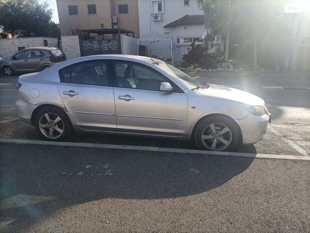 מאזדה 3