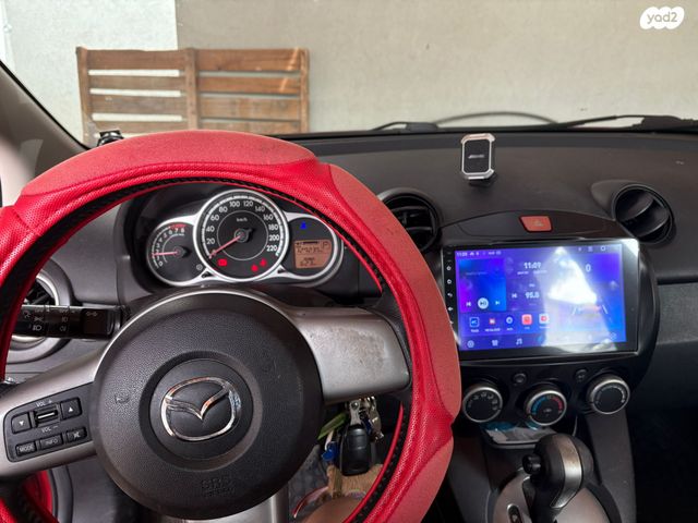 מודעת רכב מאזדה 2