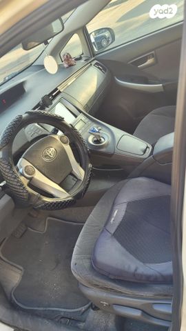 טויוטה פריוס