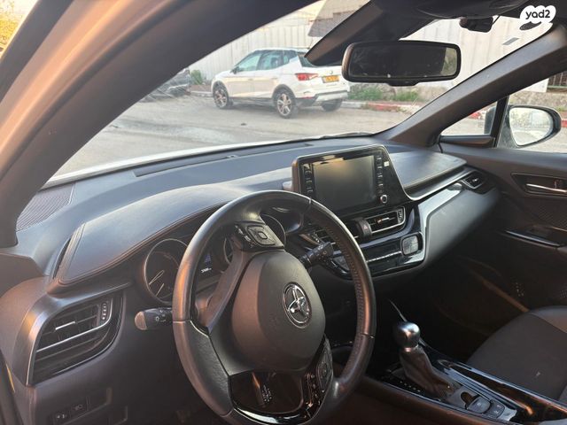 טויוטה C-HR