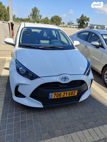טויוטה יאריס