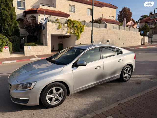 וולוו S60