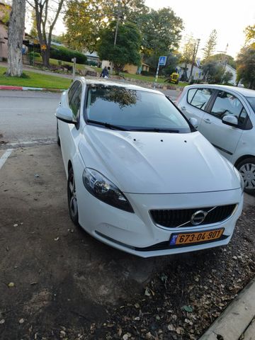 מודעת רכב וולוו V40