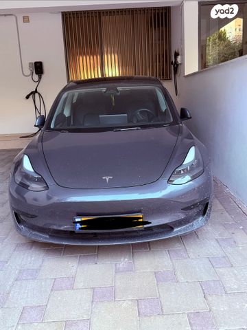 מודעת רכב טסלה מודל 3