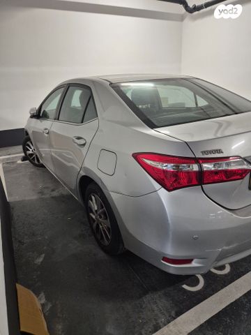 טויוטה קורולה