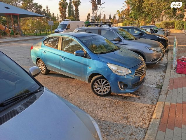 מיצובישי אטראז'