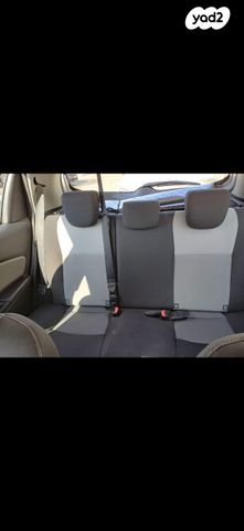 טויוטה יאריס