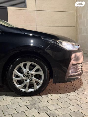 טויוטה קורולה