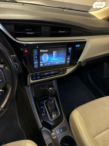 טויוטה קורולה