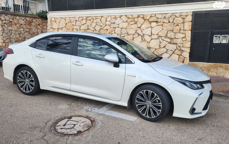 טויוטה קורולה