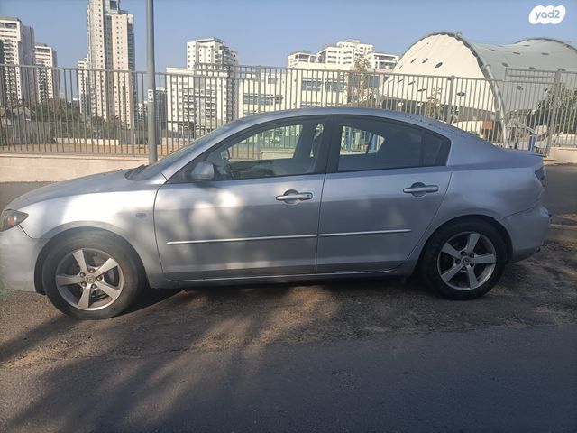 מאזדה 3