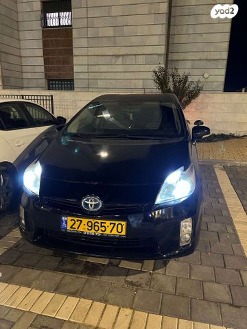 טויוטה פריוס